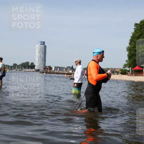 22.06.2025 - Viking Triathlon Michael Strokosch http://msf.ph/oto/8060815 22.06.2025 10:44:28 Schwimmen 103, 130, 205, 219 meine-sportfotos.de