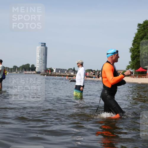 22.06.2025 - Viking Triathlon Michael Strokosch http://msf.ph/oto/8060819 22.06.2025 10:44:28 Schwimmen 103, 130, 205, 219 meine-sportfotos.de