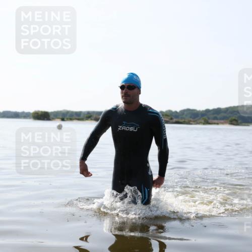 22.06.2025 - Viking Triathlon Michael Strokosch http://msf.ph/oto/8060828 22.06.2025 10:22:42 Schwimmen 100 meine-sportfotos.de