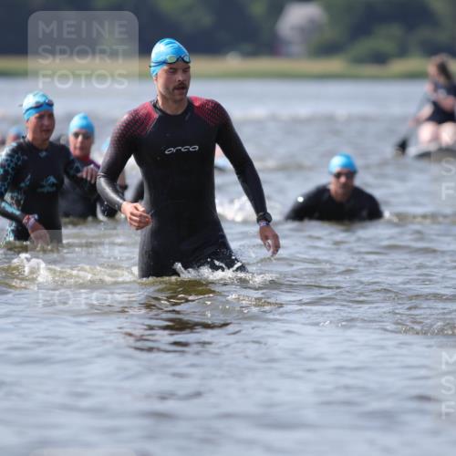 22.06.2025 - Viking Triathlon H.Heesch http://msf.ph/oto/8060831 22.06.2025 10:38:08 Schwimmen 61, 72, 89, 146, 179, 191, 209, 447, 662 meine-sportfotos.de