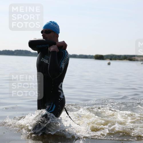 22.06.2025 - Viking Triathlon Michael Strokosch http://msf.ph/oto/8060836 22.06.2025 10:22:44 Schwimmen 100 meine-sportfotos.de