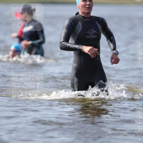 22.06.2025 - Viking Triathlon H.Heesch http://msf.ph/oto/8060843 22.06.2025 10:38:10 Schwimmen 61, 72, 89, 179, 191, 209, 447, 535, 662 meine-sportfotos.de