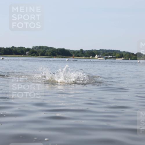 22.06.2025 - Viking Triathlon Michael Strokosch http://msf.ph/oto/8060853 22.06.2025 10:24:03 Schwimmen 609 meine-sportfotos.de