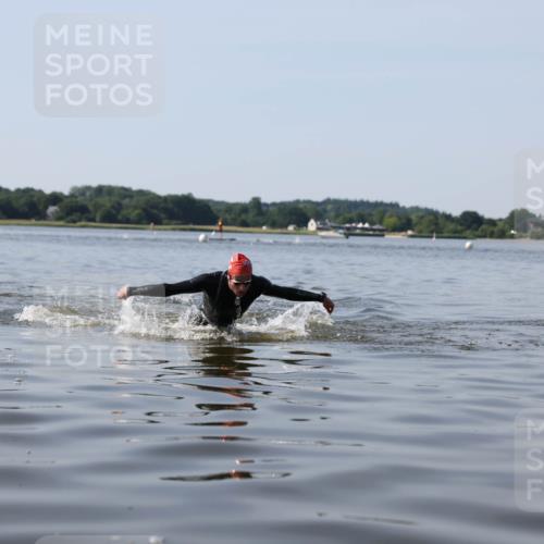 22.06.2025 - Viking Triathlon Michael Strokosch http://msf.ph/oto/8060864 22.06.2025 10:24:04 Schwimmen 609 meine-sportfotos.de