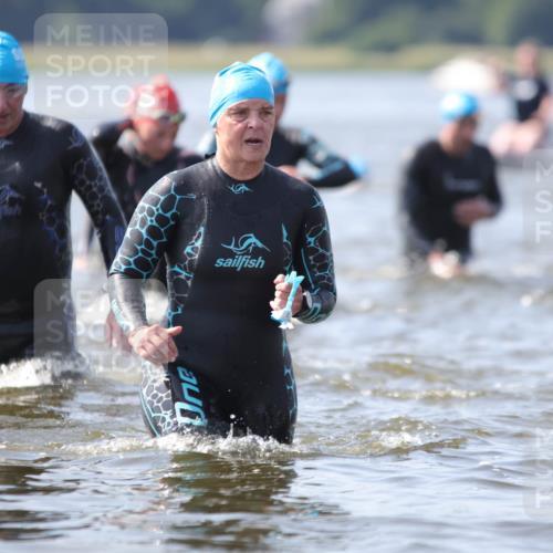 22.06.2025 - Viking Triathlon H.Heesch http://msf.ph/oto/8060869 22.06.2025 10:38:13 Schwimmen 61, 72, 89, 179, 191, 209, 269, 398, 447, 509, 535, 662 meine-sportfotos.de