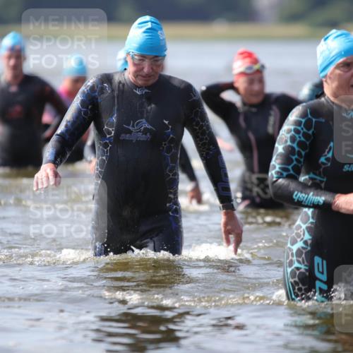 22.06.2025 - Viking Triathlon H.Heesch http://msf.ph/oto/8060875 22.06.2025 10:38:15 Schwimmen 61, 72, 89, 191, 209, 269, 398, 428, 447, 509, 535, 603, 662 meine-sportfotos.de