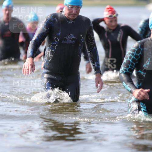 22.06.2025 - Viking Triathlon H.Heesch http://msf.ph/oto/8060880 22.06.2025 10:38:15 Schwimmen 61, 72, 89, 191, 209, 269, 398, 428, 447, 509, 535, 603, 662 meine-sportfotos.de