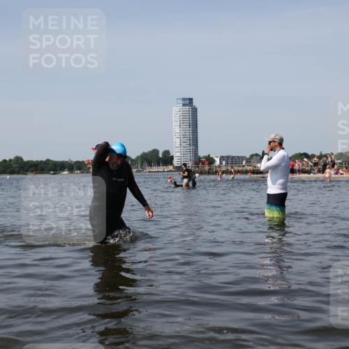 22.06.2025 - Viking Triathlon Michael Strokosch http://msf.ph/oto/8060881 22.06.2025 10:44:39 Schwimmen 18, 205, 219, 440, 446 meine-sportfotos.de