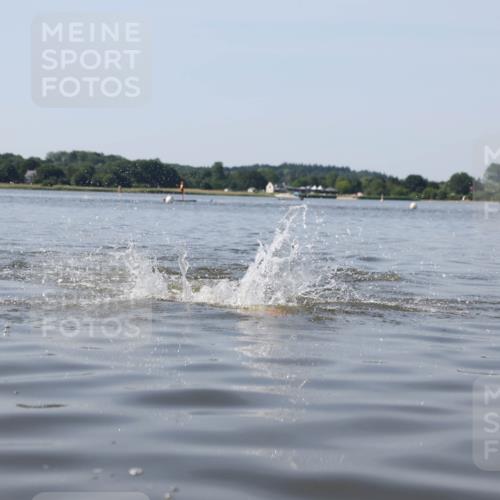 22.06.2025 - Viking Triathlon Michael Strokosch http://msf.ph/oto/8060883 22.06.2025 10:24:05 Schwimmen 609 meine-sportfotos.de