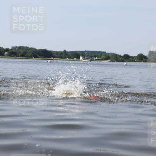 22.06.2025 - Viking Triathlon Michael Strokosch http://msf.ph/oto/8060885 22.06.2025 10:24:05 Schwimmen 609 meine-sportfotos.de