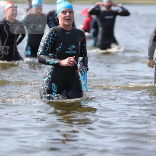 22.06.2025 - Viking Triathlon H.Heesch http://msf.ph/oto/8060887 22.06.2025 10:38:17 Schwimmen 61, 72, 89, 191, 209, 269, 398, 419, 428, 447, 509, 535, 603, 662 meine-sportfotos.de