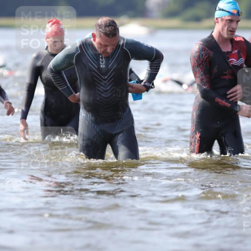 22.06.2025 - Viking Triathlon H.Heesch http://msf.ph/oto/8060900 22.06.2025 10:38:22 Schwimmen 22, 61, 89, 156, 209, 269, 398, 419, 428, 447, 509, 535, 601, 603, 659, 662 meine-sportfotos.de