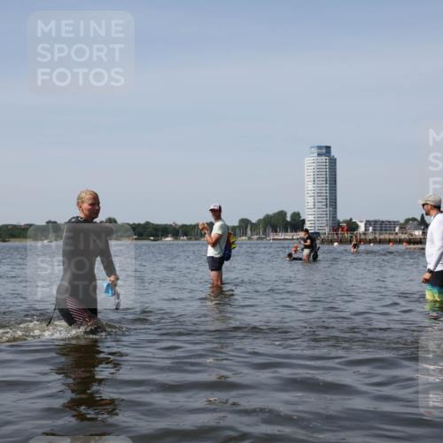 22.06.2025 - Viking Triathlon Michael Strokosch http://msf.ph/oto/8060903 22.06.2025 10:44:42 Schwimmen 18, 219, 440, 446 meine-sportfotos.de