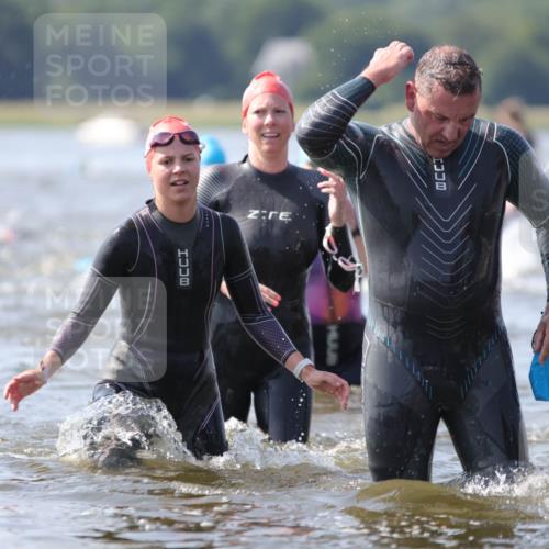 22.06.2025 - Viking Triathlon H.Heesch http://msf.ph/oto/8060924 22.06.2025 10:38:26 Schwimmen 22, 85, 89, 156, 209, 215, 269, 398, 419, 428, 447, 509, 535, 601, 603, 659, 662 meine-sportfotos.de