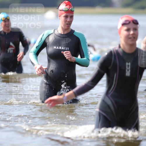 22.06.2025 - Viking Triathlon H.Heesch http://msf.ph/oto/8060940 22.06.2025 10:38:30 Schwimmen 22, 85, 156, 164, 215, 269, 315, 327, 398, 419, 428, 447, 509, 535, 601, 603, 659, 662 meine-sportfotos.de