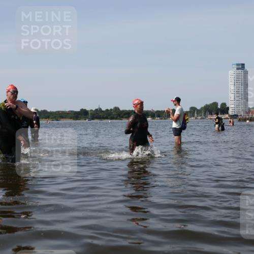 22.06.2025 - Viking Triathlon Michael Strokosch http://msf.ph/oto/8060967 22.06.2025 10:44:53 Schwimmen 18, 39, 168, 440, 446, 638, 653 meine-sportfotos.de
