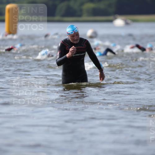 22.06.2025 - Viking Triathlon H.Heesch http://msf.ph/oto/8060974 22.06.2025 10:38:36 Schwimmen 22, 85, 135, 156, 164, 211, 215, 269, 315, 327, 398, 419, 428, 509, 601, 603, 659 meine-sportfotos.de