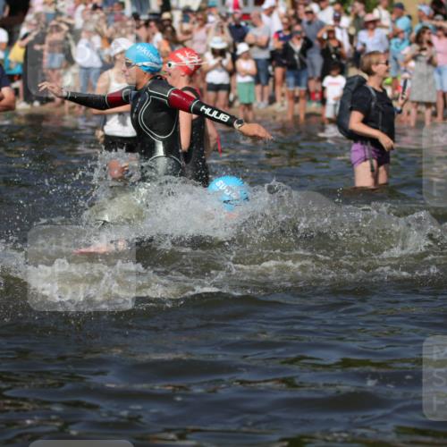 22.06.2025 - Viking Triathlon H.Heesch http://msf.ph/oto/8060981 22.06.2025 10:03:19 Schwimmen 20, 25, 34, 88, 89, 134, 163, 187, 208, 229, 251, 332, 334, 348, 505, 524, 540, 636, 660 meine-sportfotos.de