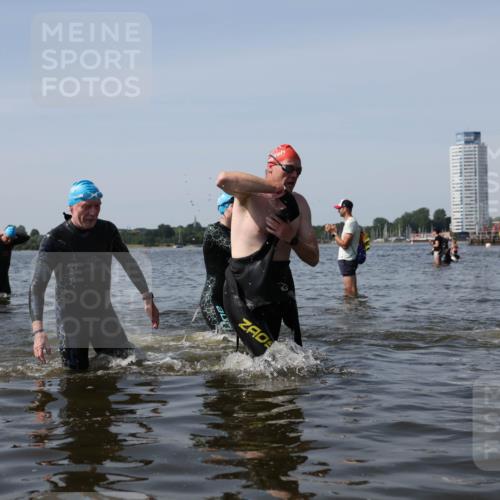 22.06.2025 - Viking Triathlon Michael Strokosch http://msf.ph/oto/8060991 22.06.2025 10:44:56 Schwimmen 39, 168, 440, 638, 653 meine-sportfotos.de