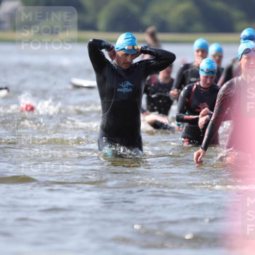 22.06.2025 - Viking Triathlon H.Heesch http://msf.ph/oto/8060996 22.06.2025 10:38:42 Schwimmen 22, 26, 40, 57, 85, 135, 156, 164, 210, 211, 215, 315, 327, 336, 601, 659 meine-sportfotos.de