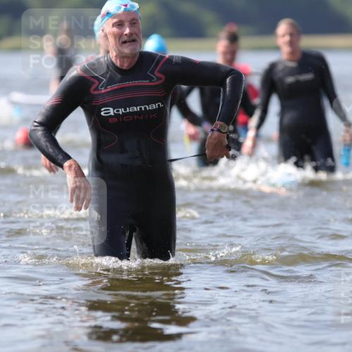 22.06.2025 - Viking Triathlon H.Heesch http://msf.ph/oto/8061004 22.06.2025 10:38:49 Schwimmen 26, 40, 57, 135, 148, 164, 181, 185, 210, 211, 215, 315, 327, 336, 408, 416, 451 meine-sportfotos.de