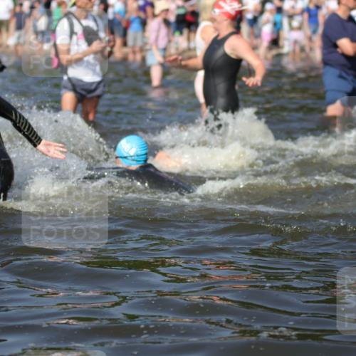 22.06.2025 - Viking Triathlon H.Heesch http://msf.ph/oto/8061011 22.06.2025 10:03:20 Schwimmen 20, 25, 34, 88, 89, 134, 163, 229, 251, 324, 332, 348, 540, 636, 660 meine-sportfotos.de