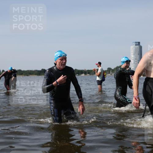22.06.2025 - Viking Triathlon Michael Strokosch http://msf.ph/oto/8061014 22.06.2025 10:44:57 Schwimmen 39, 168, 493, 638, 653 meine-sportfotos.de