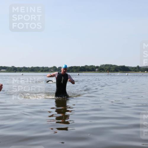 22.06.2025 - Viking Triathlon Michael Strokosch http://msf.ph/oto/8061015 22.06.2025 10:24:43 Schwimmen 329 meine-sportfotos.de