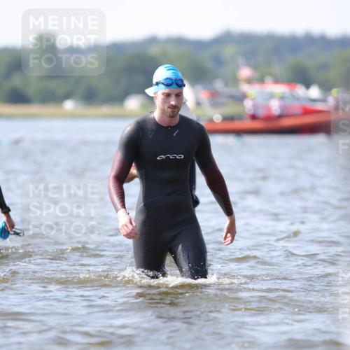 22.06.2025 - Viking Triathlon H.Heesch http://msf.ph/oto/8061020 22.06.2025 10:38:51 Schwimmen 26, 40, 57, 135, 148, 164, 181, 185, 210, 211, 315, 327, 336, 408, 416, 451, 654 meine-sportfotos.de
