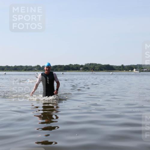 22.06.2025 - Viking Triathlon Michael Strokosch http://msf.ph/oto/8061021 22.06.2025 10:24:44 Schwimmen 329 meine-sportfotos.de
