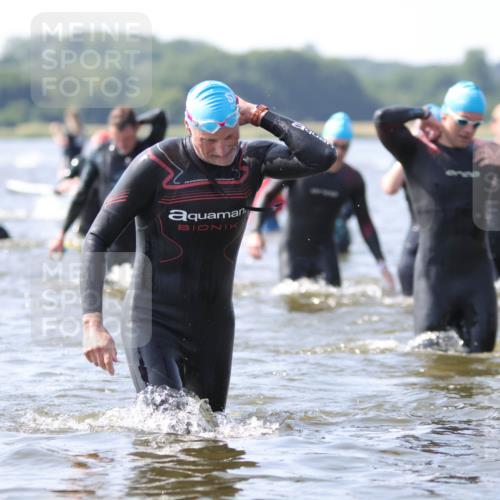 22.06.2025 - Viking Triathlon H.Heesch http://msf.ph/oto/8061025 22.06.2025 10:38:53 Schwimmen 26, 40, 57, 79, 135, 148, 164, 181, 185, 210, 211, 315, 327, 336, 408, 416, 451, 654 meine-sportfotos.de