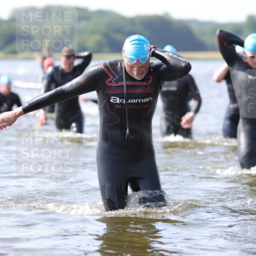 22.06.2025 - Viking Triathlon H.Heesch http://msf.ph/oto/8061030 22.06.2025 10:38:53 Schwimmen 26, 40, 57, 79, 135, 148, 164, 181, 185, 210, 211, 315, 327, 336, 408, 416, 451, 654 meine-sportfotos.de