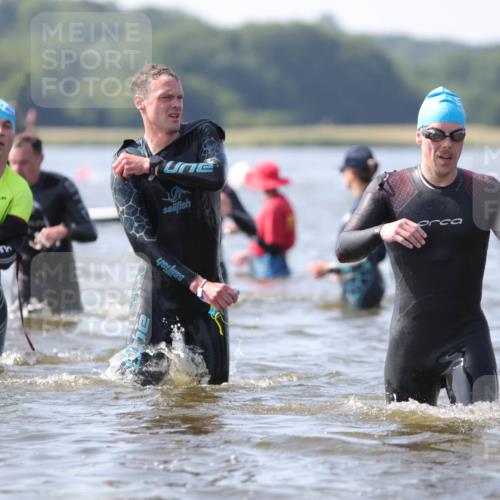 22.06.2025 - Viking Triathlon H.Heesch http://msf.ph/oto/8061035 22.06.2025 10:38:56 Schwimmen 26, 40, 57, 79, 135, 148, 181, 185, 210, 211, 295, 336, 351, 408, 416, 451, 654 meine-sportfotos.de
