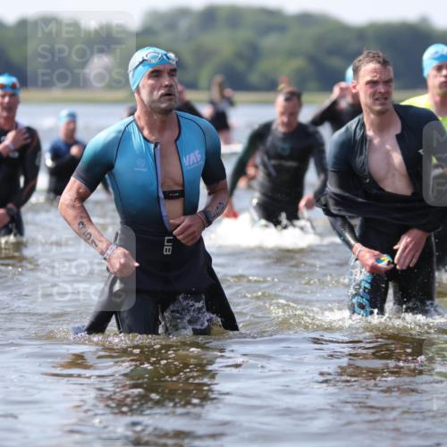 22.06.2025 - Viking Triathlon H.Heesch http://msf.ph/oto/8061056 22.06.2025 10:39:00 Schwimmen 26, 40, 57, 79, 148, 181, 185, 210, 211, 276, 295, 336, 351, 408, 416, 451, 654 meine-sportfotos.de