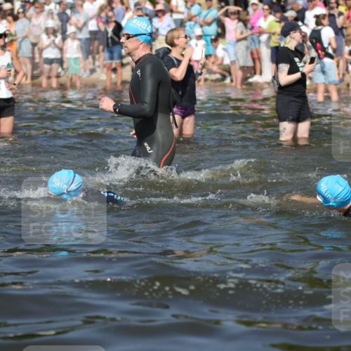 22.06.2025 - Viking Triathlon H.Heesch http://msf.ph/oto/8061062 22.06.2025 10:03:25 Schwimmen 25, 34, 42, 88, 89, 163, 182, 221, 229, 251, 324, 332, 454, 540, 556 meine-sportfotos.de