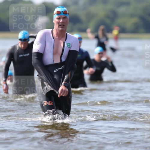 22.06.2025 - Viking Triathlon H.Heesch http://msf.ph/oto/8061068 22.06.2025 10:39:04 Schwimmen 26, 40, 57, 79, 148, 181, 182, 185, 210, 276, 295, 351, 386, 408, 416, 451, 536, 654 meine-sportfotos.de