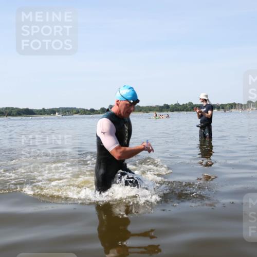 22.06.2025 - Viking Triathlon Michael Strokosch http://msf.ph/oto/8061098 22.06.2025 10:24:48 Schwimmen 4, 329 meine-sportfotos.de