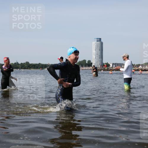 22.06.2025 - Viking Triathlon Michael Strokosch http://msf.ph/oto/8061115 22.06.2025 10:45:19 Schwimmen 68, 102, 108, 346, 503, 605 meine-sportfotos.de