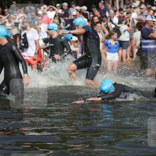 22.06.2025 - Viking Triathlon H.Heesch http://msf.ph/oto/8061118 22.06.2025 10:03:36 Schwimmen 42, 58, 62, 79, 148, 179, 182, 221, 434, 454, 556, 619, 635, 645, 659 meine-sportfotos.de