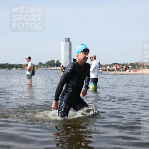 22.06.2025 - Viking Triathlon Michael Strokosch http://msf.ph/oto/8061128 22.06.2025 10:45:19 Schwimmen 68, 102, 108, 346, 503, 605 meine-sportfotos.de