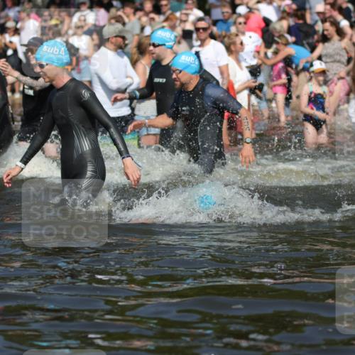 22.06.2025 - Viking Triathlon H.Heesch http://msf.ph/oto/8061129 22.06.2025 10:03:37 Schwimmen 42, 58, 62, 79, 148, 179, 182, 221, 434, 454, 556, 619, 635, 645, 659 meine-sportfotos.de