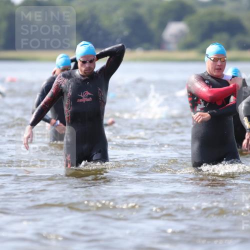 22.06.2025 - Viking Triathlon H.Heesch http://msf.ph/oto/8061130 22.06.2025 10:39:15 Schwimmen 79, 83, 117, 150, 182, 195, 238, 276, 295, 298, 324, 351, 386, 474, 536, 654 meine-sportfotos.de