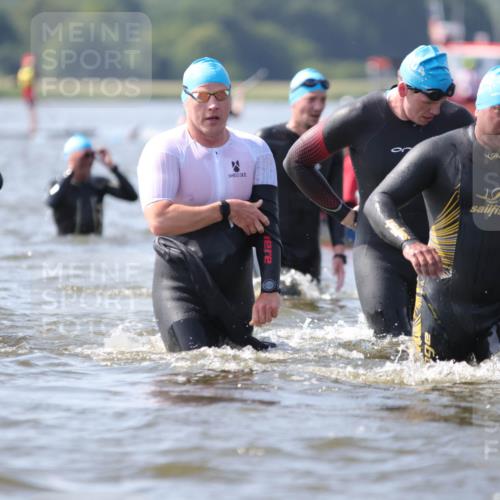 22.06.2025 - Viking Triathlon H.Heesch http://msf.ph/oto/8061138 22.06.2025 10:39:18 Schwimmen 83, 93, 117, 150, 182, 195, 238, 276, 295, 298, 324, 337, 351, 386, 474, 536 meine-sportfotos.de