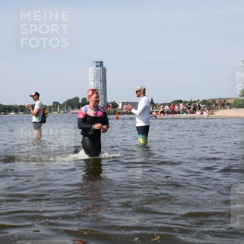 22.06.2025 - Viking Triathlon Michael Strokosch http://msf.ph/oto/8061144 22.06.2025 10:45:21 Schwimmen 68, 102, 108, 346, 503, 605 meine-sportfotos.de