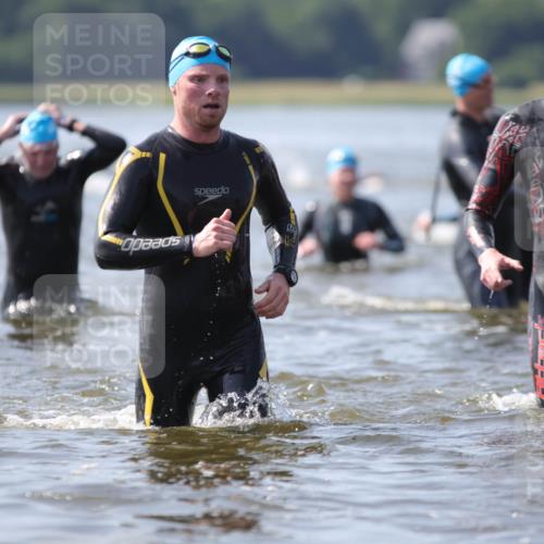 22.06.2025 - Viking Triathlon H.Heesch http://msf.ph/oto/8061147 22.06.2025 10:39:20 Schwimmen 83, 93, 117, 138, 150, 182, 195, 238, 276, 295, 298, 324, 337, 386, 474, 529, 536 meine-sportfotos.de