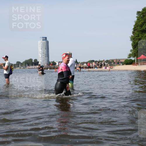 22.06.2025 - Viking Triathlon Michael Strokosch http://msf.ph/oto/8061152 22.06.2025 10:45:22 Schwimmen 68, 102, 108, 503, 605 meine-sportfotos.de