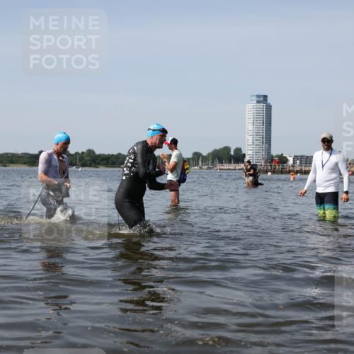 22.06.2025 - Viking Triathlon Michael Strokosch http://msf.ph/oto/8061155 22.06.2025 10:45:25 Schwimmen 68, 102, 108, 466, 503, 605 meine-sportfotos.de