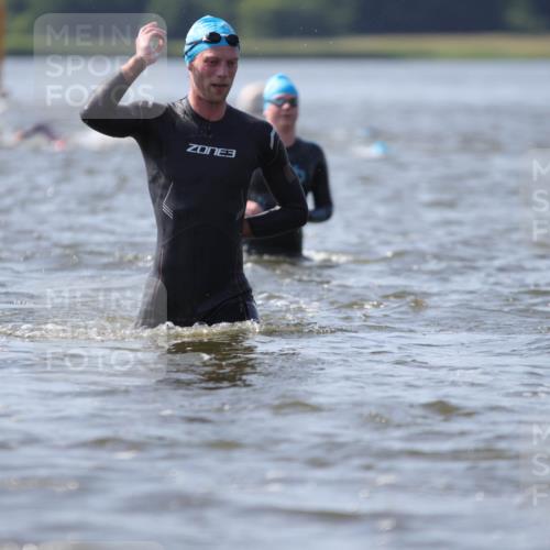 22.06.2025 - Viking Triathlon H.Heesch http://msf.ph/oto/8061156 22.06.2025 10:39:25 Schwimmen 25, 83, 86, 93, 117, 138, 150, 182, 195, 238, 244, 276, 298, 324, 337, 386, 474, 529, 536 meine-sportfotos.de