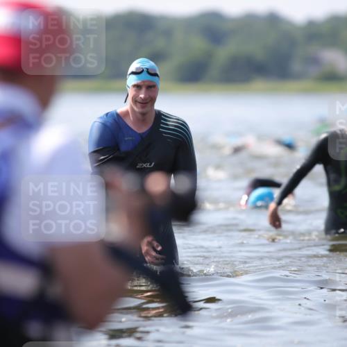22.06.2025 - Viking Triathlon H.Heesch http://msf.ph/oto/8061160 22.06.2025 10:39:32 Schwimmen 25, 29, 83, 86, 93, 117, 138, 150, 195, 244, 298, 324, 337, 423, 474, 529 meine-sportfotos.de