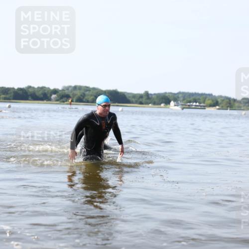 22.06.2025 - Viking Triathlon Michael Strokosch http://msf.ph/oto/8061162 22.06.2025 10:24:55 Schwimmen 4, 329, 521 meine-sportfotos.de